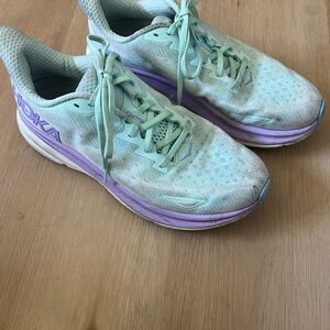 Hoka Women's Clifton 9 running shoe